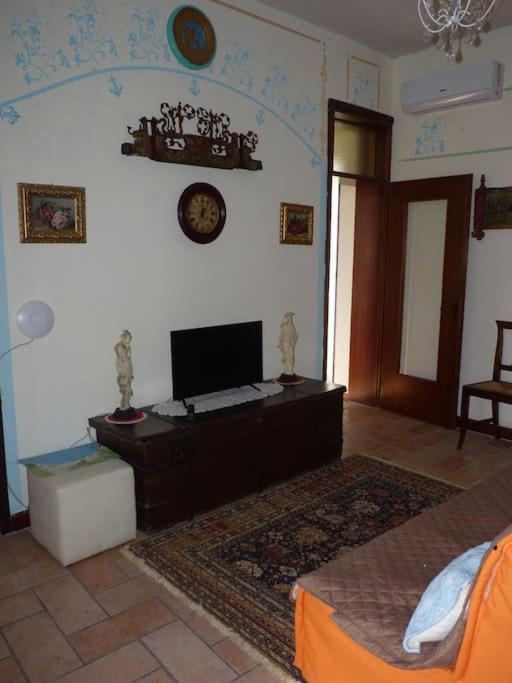 Appartamento Palazzo Del Provveditore Vista Lago ديسينسانو ديل غاردا المظهر الخارجي الصورة