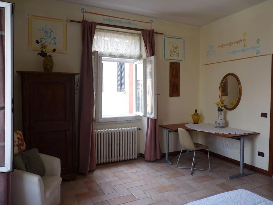 Appartamento Palazzo Del Provveditore Vista Lago ديسينسانو ديل غاردا المظهر الخارجي الصورة